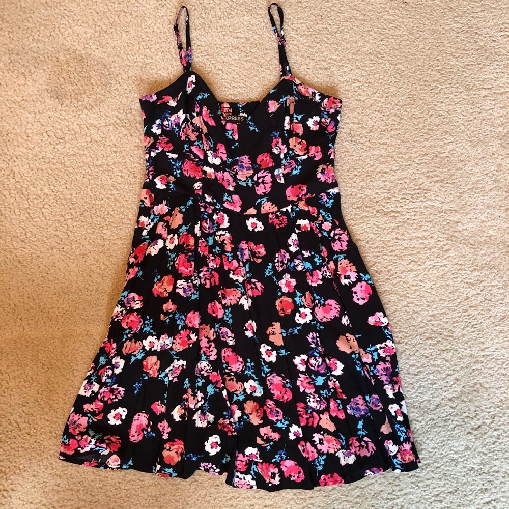 Summer dress from Express w/ POCKETS!👗💖